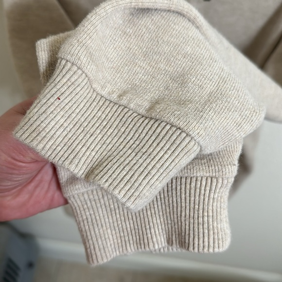 Men’s sweater (beater) - Picture 13 of 17